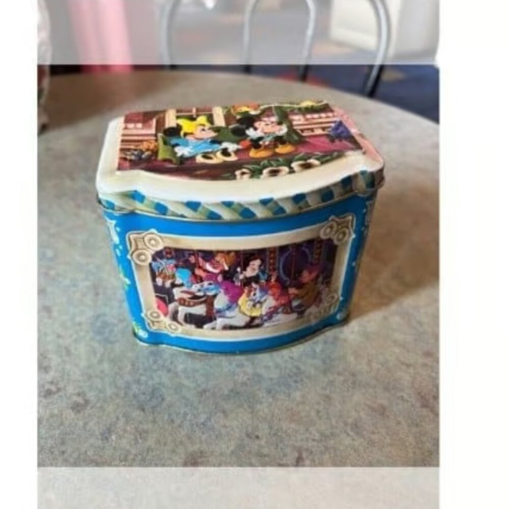 1985 Vintage Walt Disney Tin